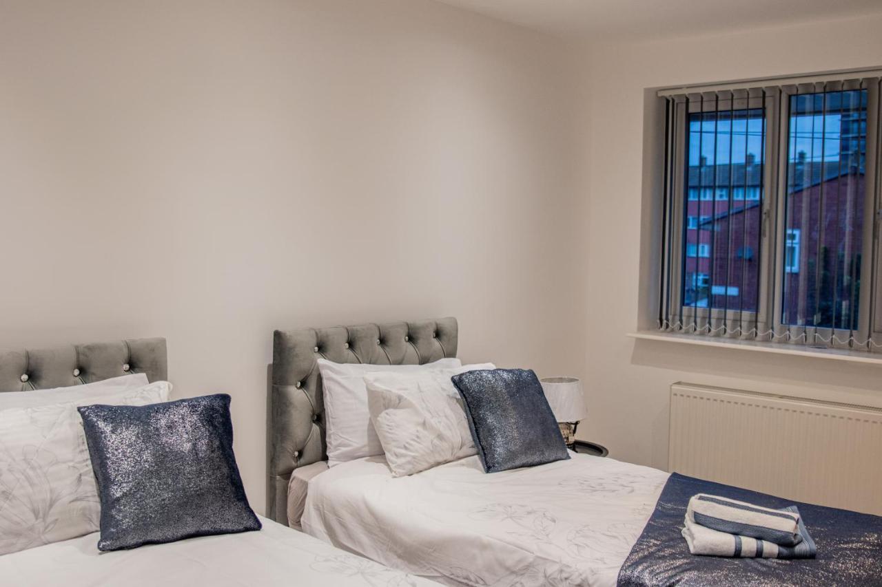 Bv Comfy Spacious 3 Bedroom House At Tatton Street Manchester Kültér fotó