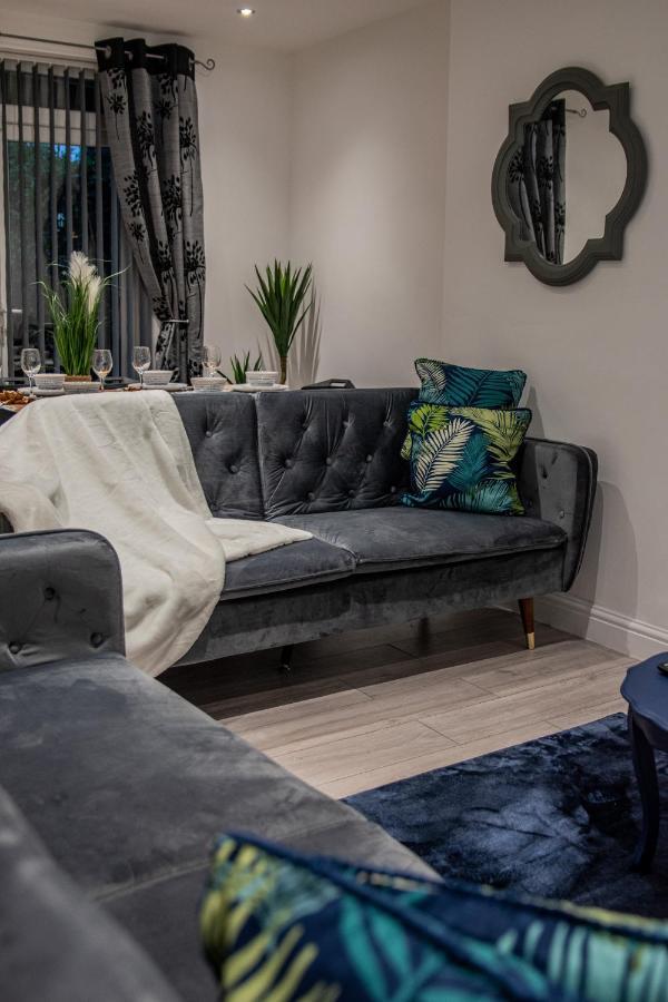 Bv Comfy Spacious 3 Bedroom House At Tatton Street Manchester Kültér fotó