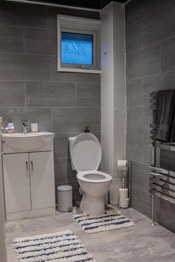 Bv Comfy Spacious 3 Bedroom House At Tatton Street Manchester Kültér fotó