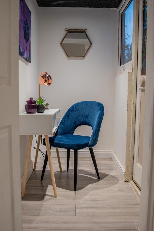 Bv Comfy Spacious 3 Bedroom House At Tatton Street Manchester Kültér fotó